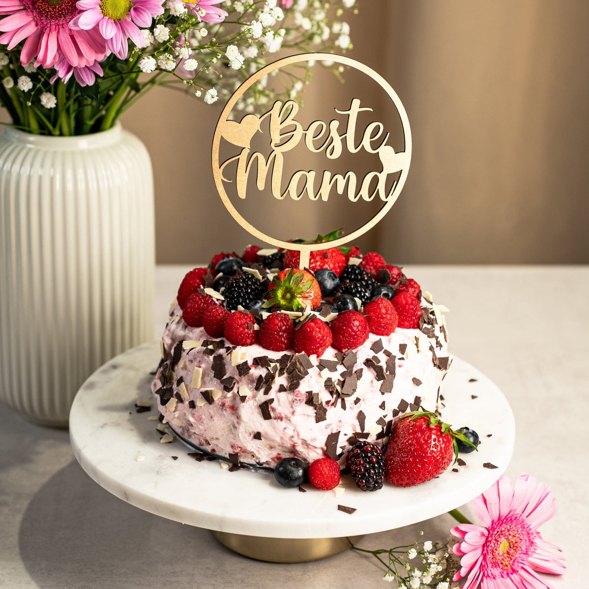 Himmlische Himbeere-Torte mit Schokoladenraspeln - Wundermix GmbH