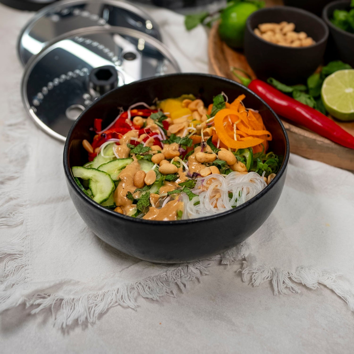 Asiatische Glasnudel-Bowl mit dem WunderSlicer - Wundermix GmbH