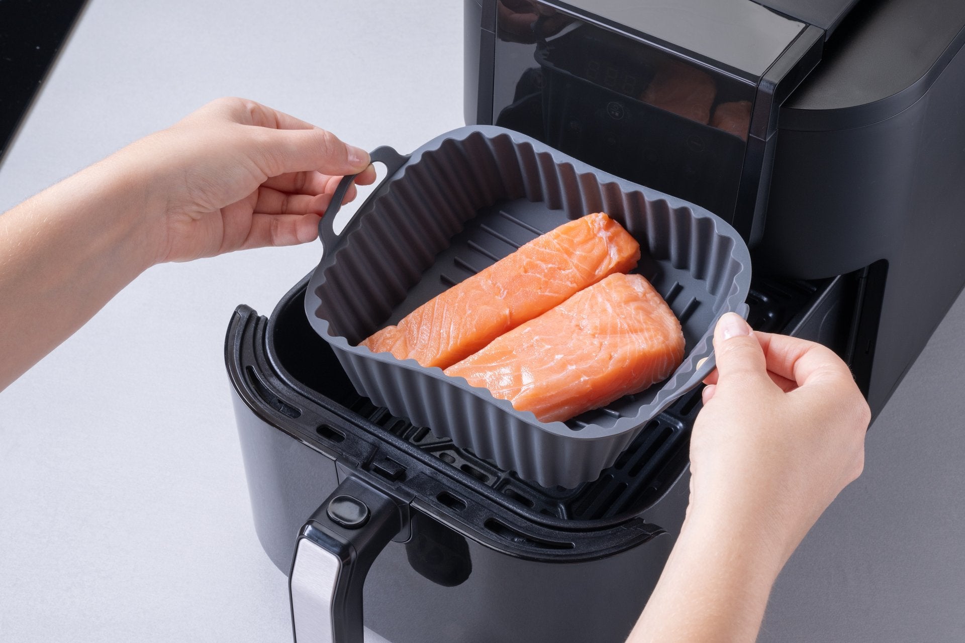 Airfryer Silikonform 15 × 15 cm für Heißluftfritteuse - Wundermix GmbH