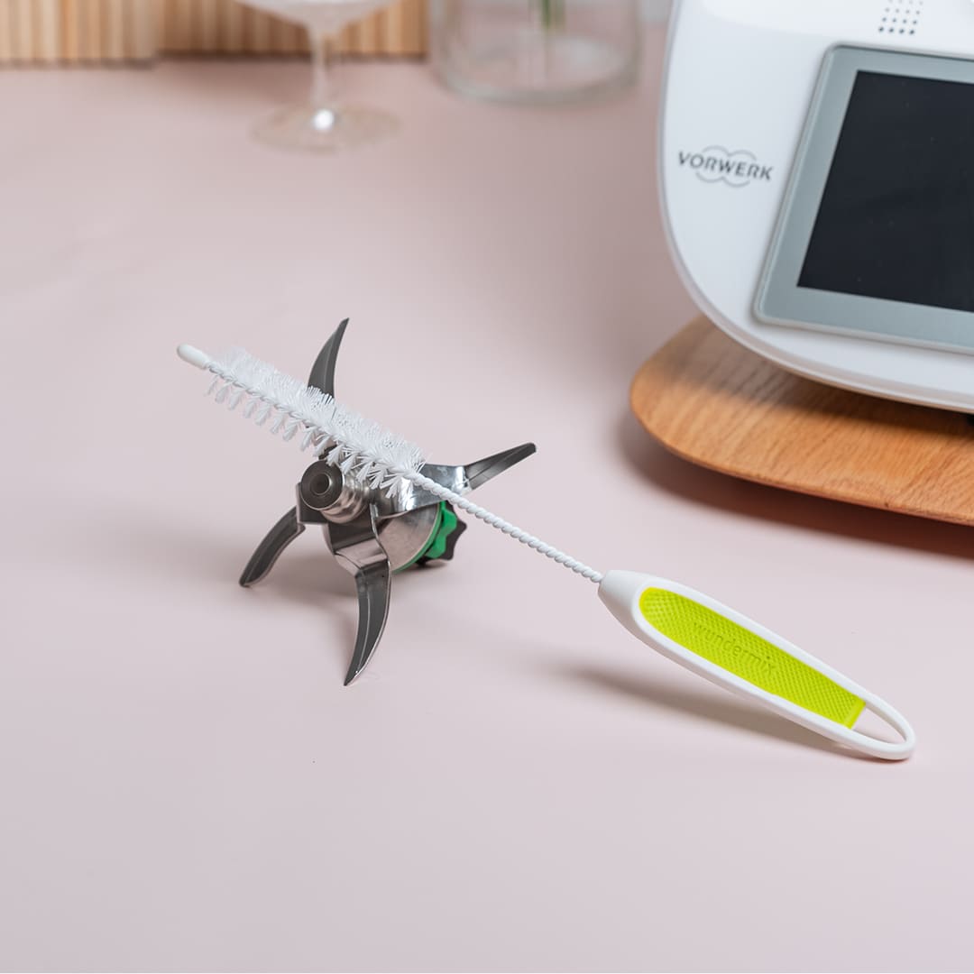 WunderBrush® Reinigungsbürste für Mixtopfmesser - Wundermix GmbH