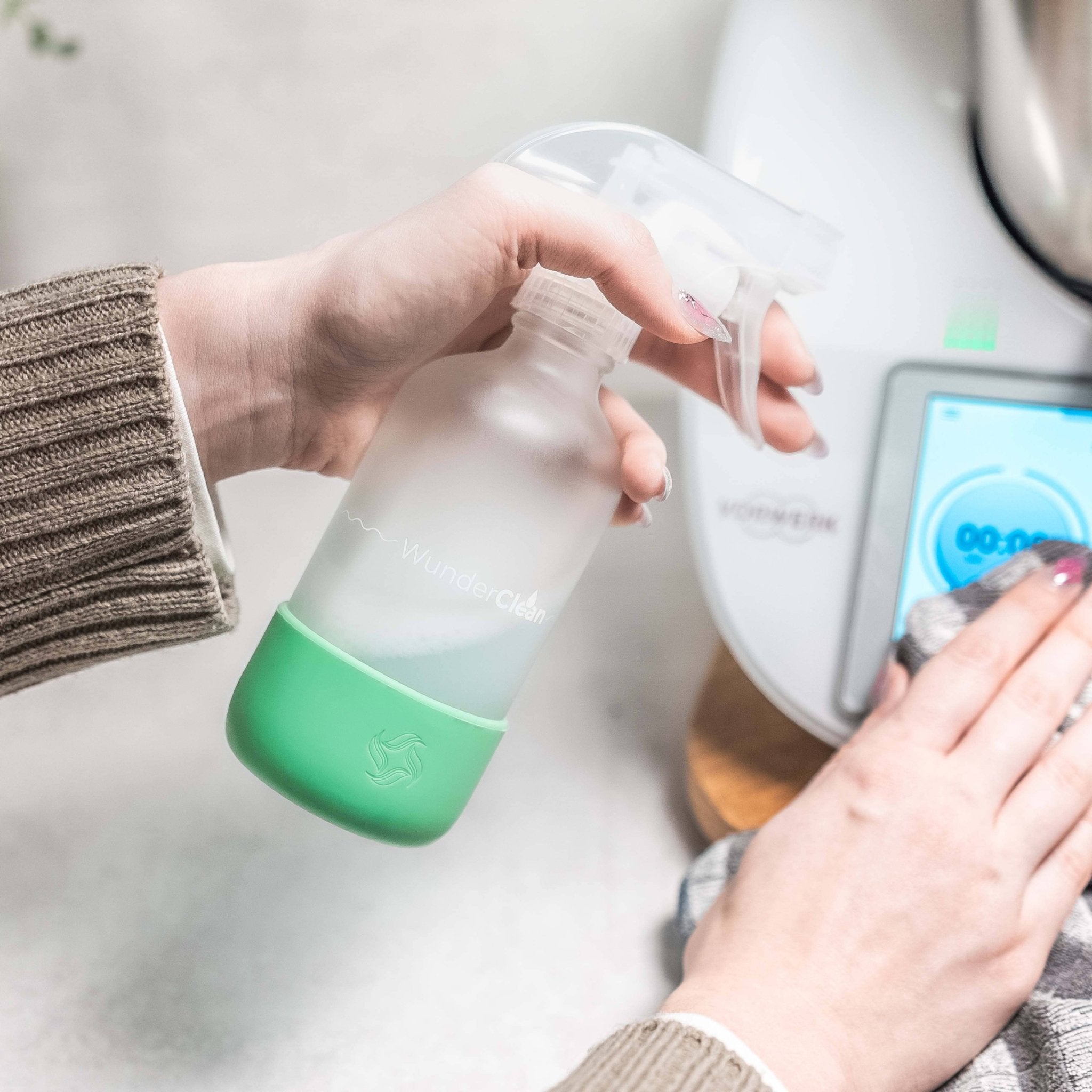 WunderClean Sprühflasche | 240 ml Glasflasche mit Silikon - Bruchschutz für WunderClean Reiniger - Wundermix GmbH