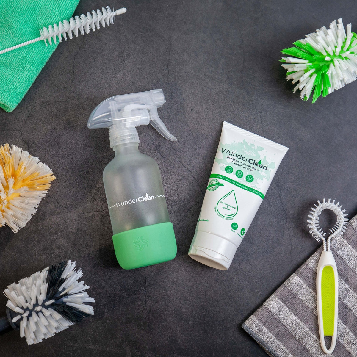 WunderClean Sprühflasche | 240 ml Glasflasche mit Silikon - Bruchschutz für WunderClean Reiniger - Wundermix GmbH
